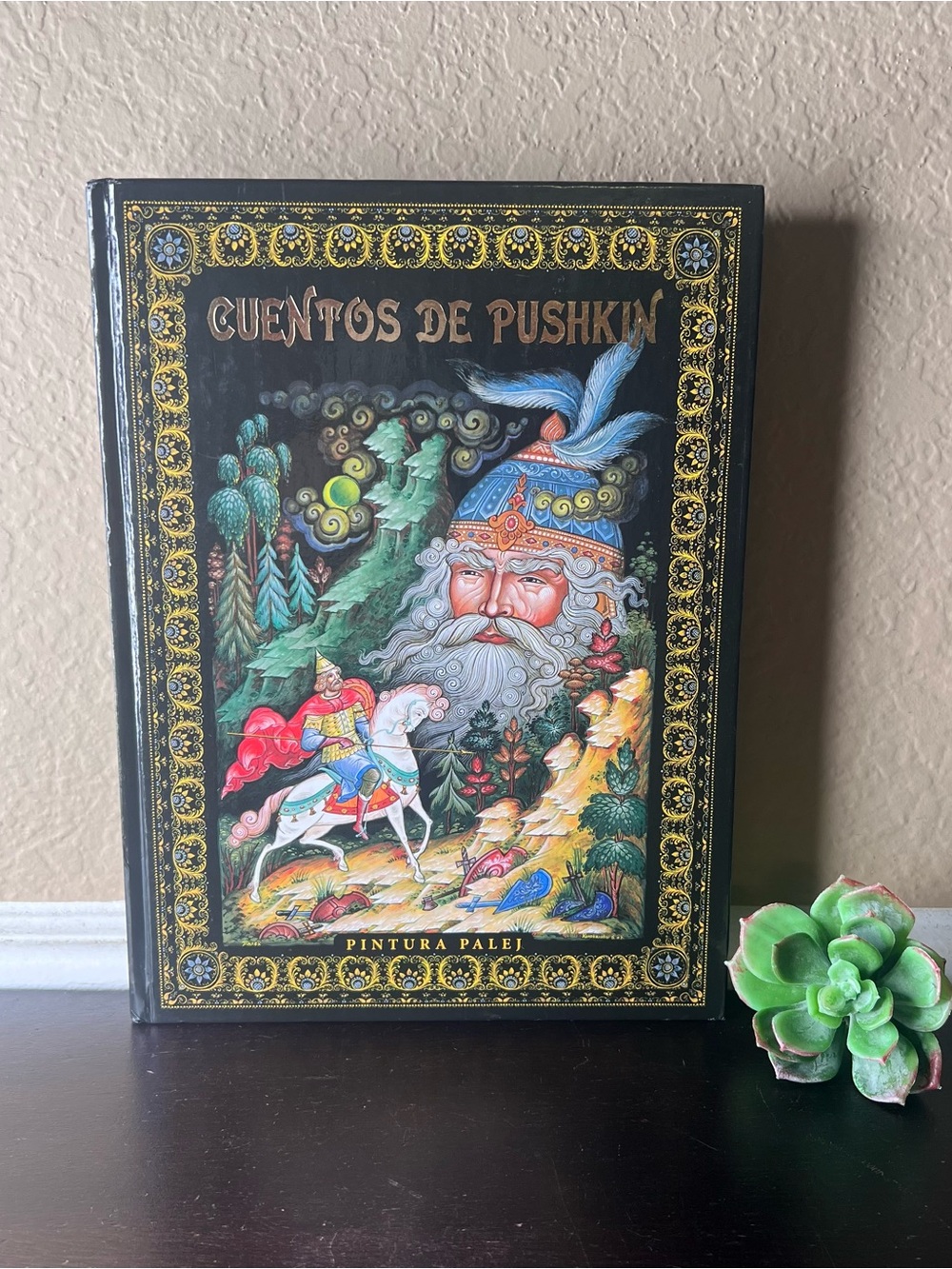 Cuentos de Pushkin Pintura Palekh Art Book in Spanish